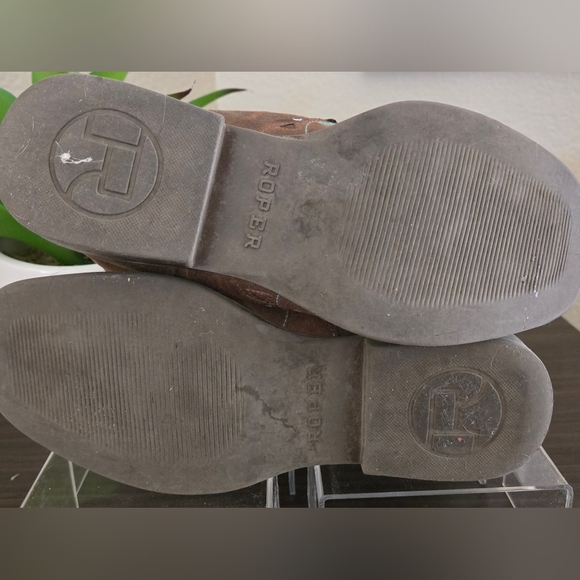 LITTLE GIRLS BROWN VINTAGE ROPER BOOTS WITH TURQUOISE EMBROIDERY AND CRYSTALS - Picture 2 of 8